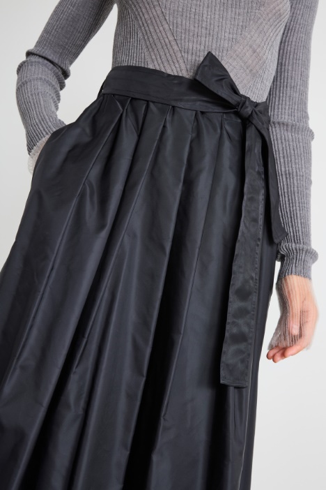 Gonna a pieghe in taffetà