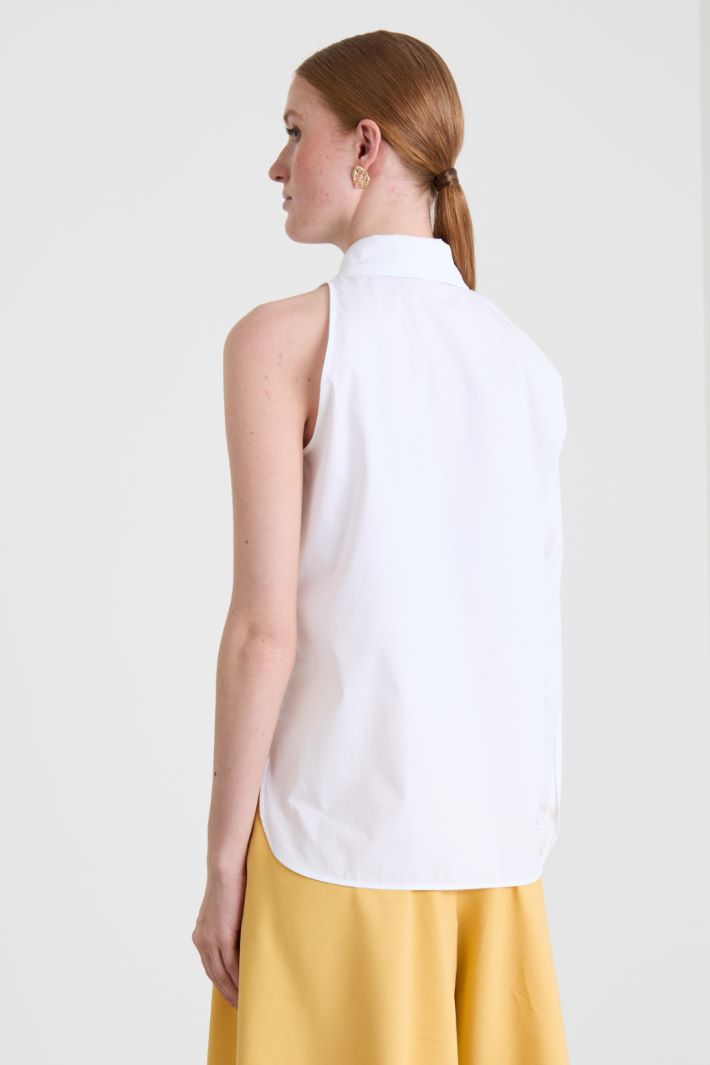 Camisa de algodón con un solo hombro
