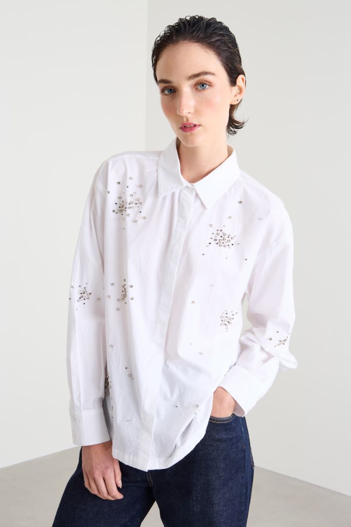 Shirt with rhinestones Intrend