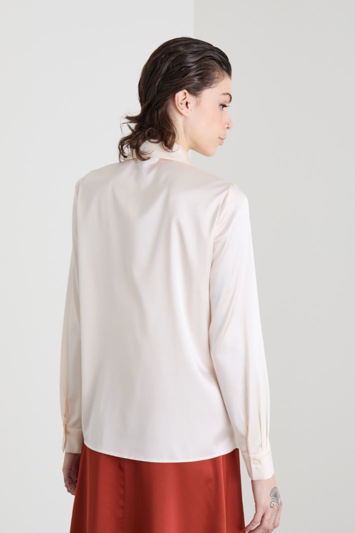Silk satin shirt Intrend - 2