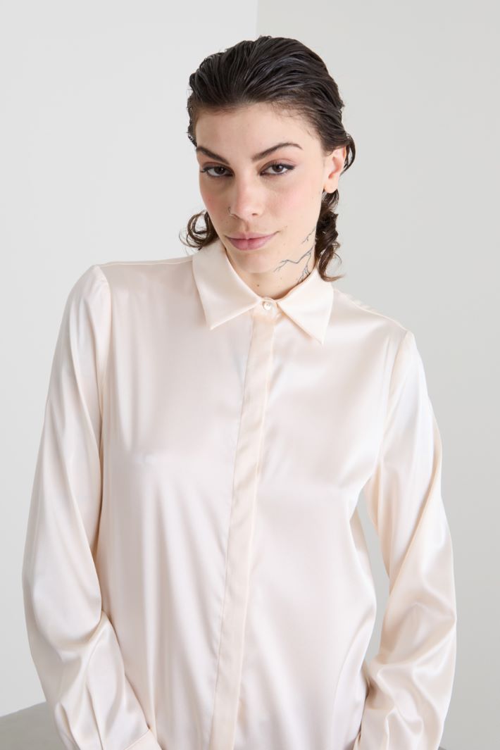 Silk satin shirt Intrend