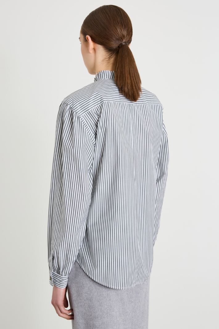 Poplin shirt with ruffles Intrend - 2