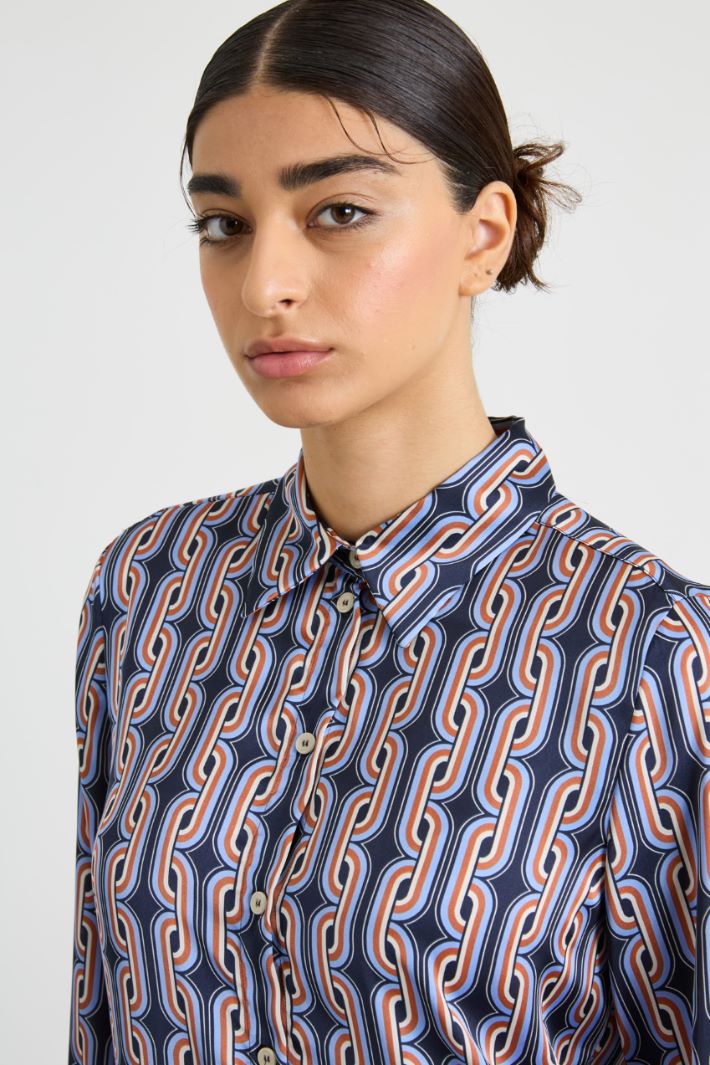 Blusa in raso a fantasia Intrend - 4