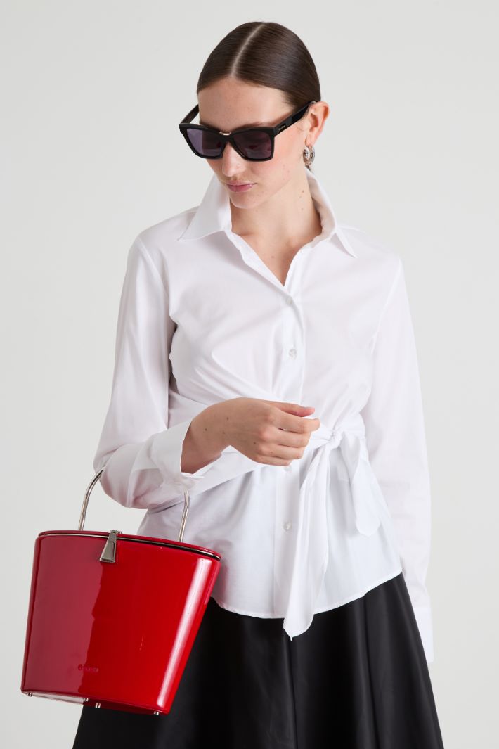 Sash-detailed shirt Intrend