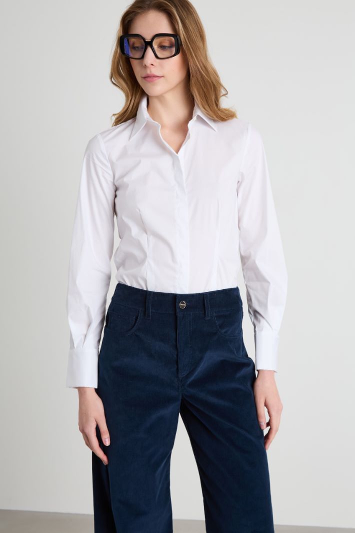 Camisa de popelina ajustada