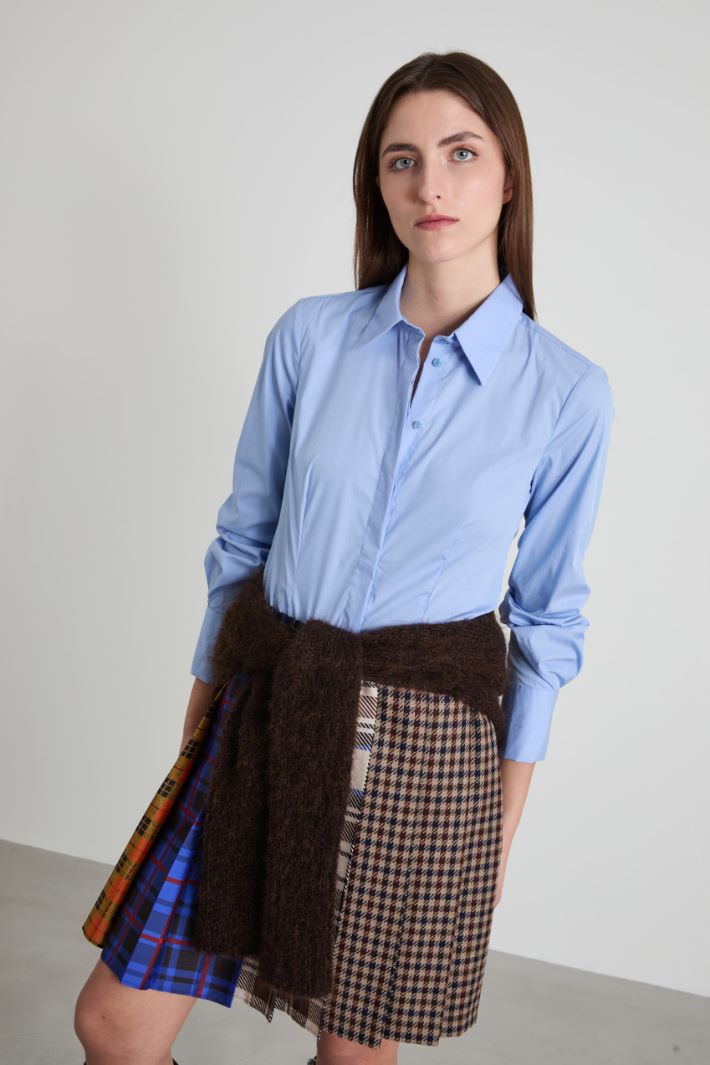 Camisa de popelina ajustada