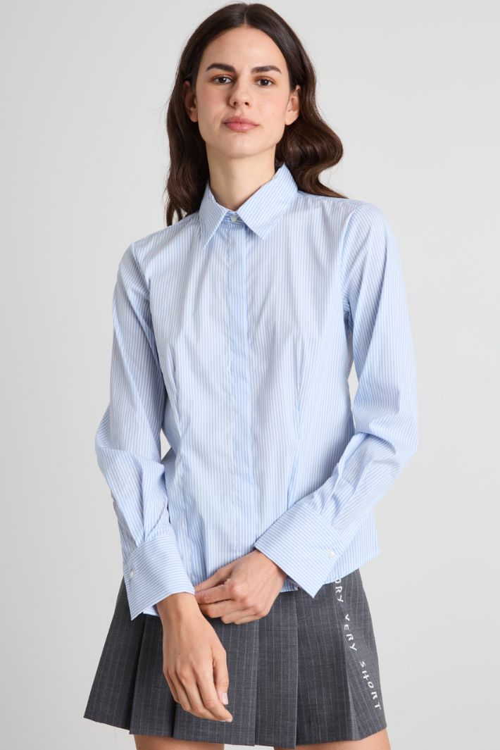 Camisa de popelina ajustada