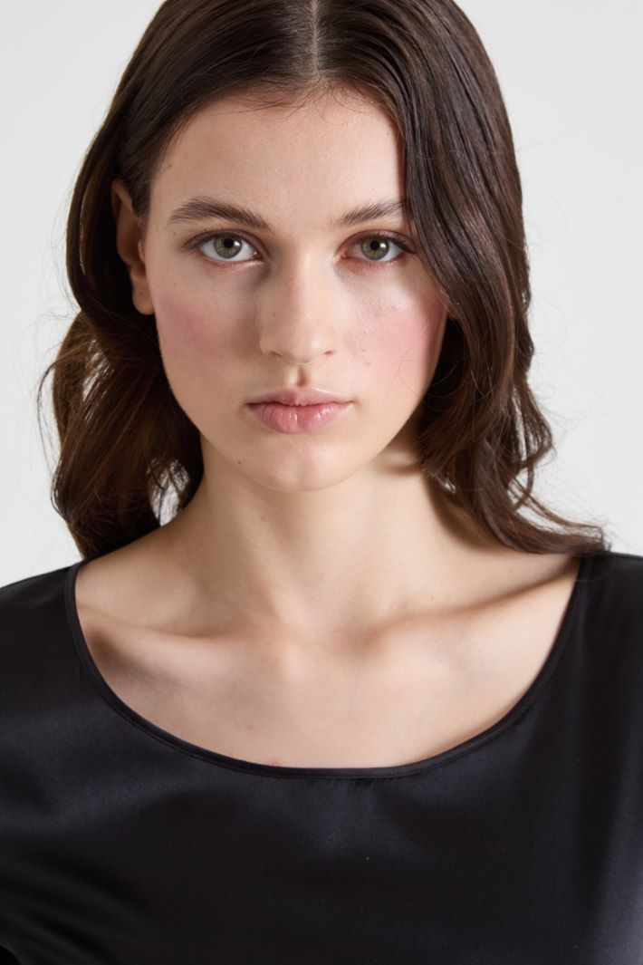 Silk satin T-shirt Intrend - 4