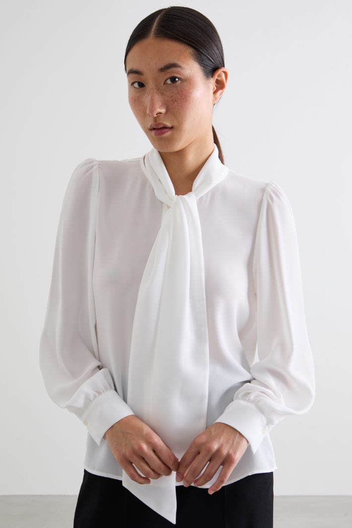 Tie-collar blouse Intrend - 4