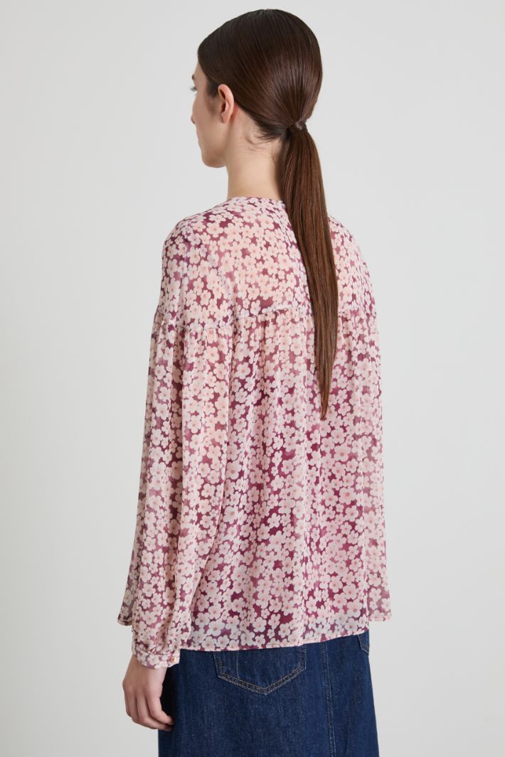 Floral crepon shirt Intrend - 2