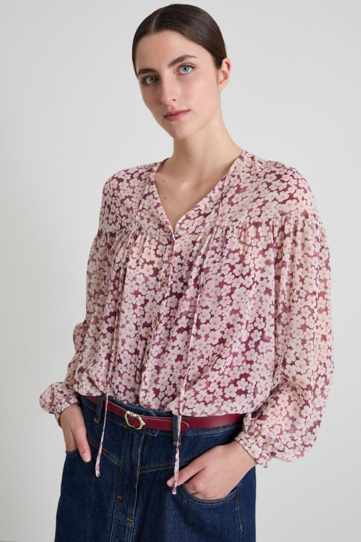 Floral crepon shirt Intrend