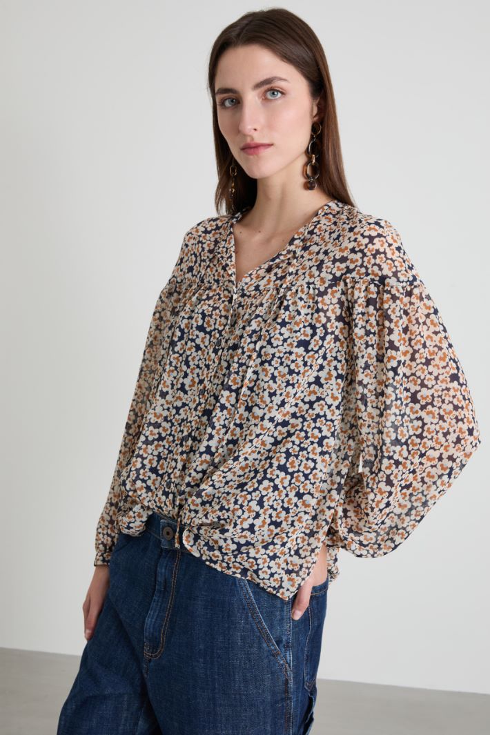 Floral crepon shirt Intrend