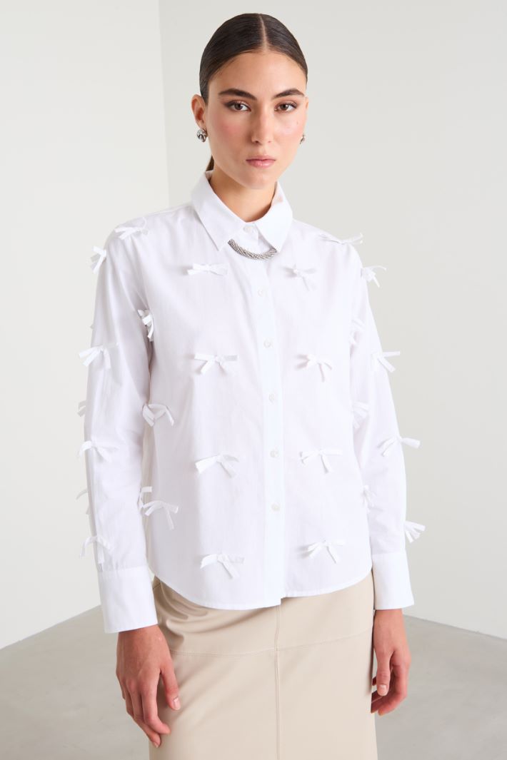 Shirt with appliques Intrend