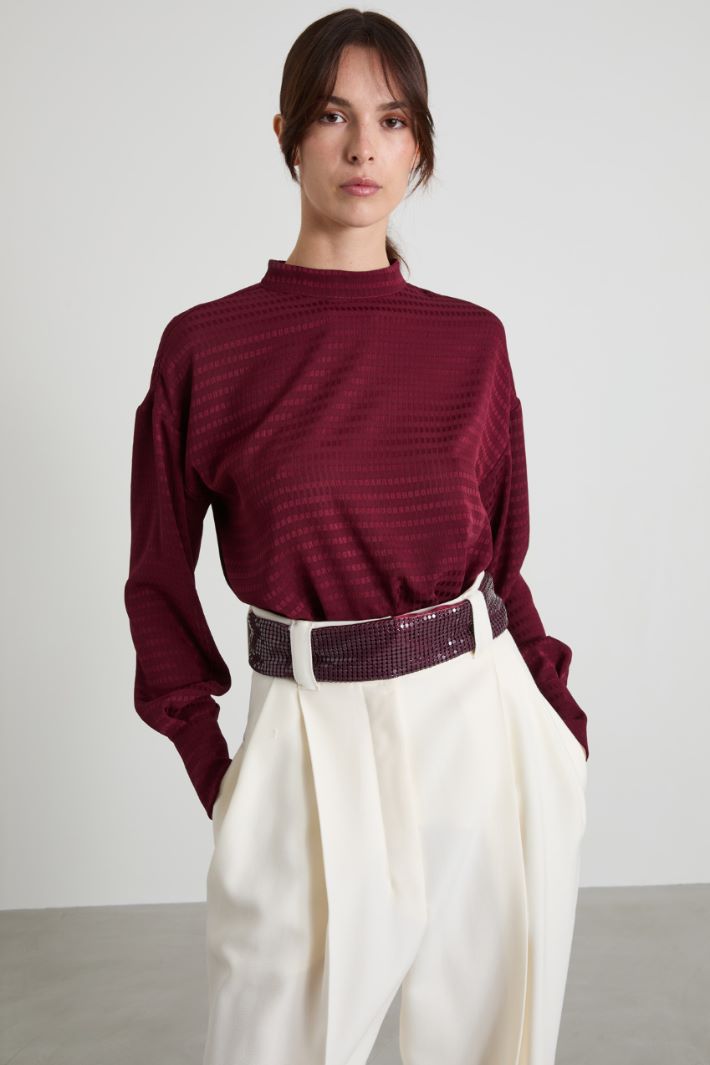 Fluid fabric blouse Intrend
