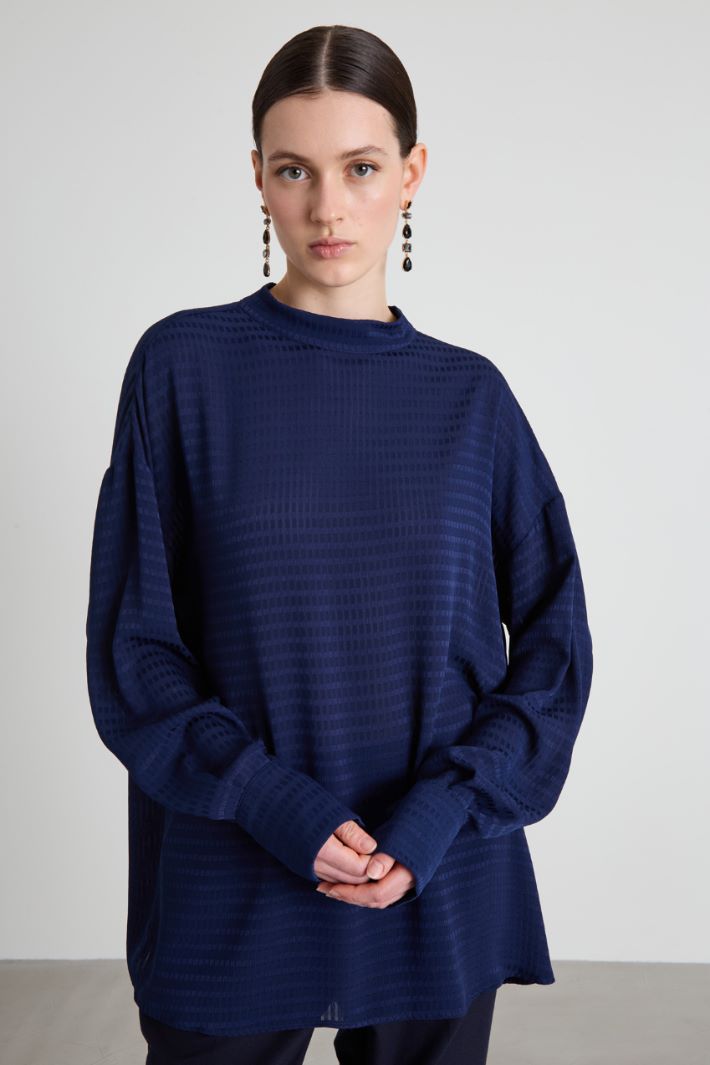 Fluid fabric blouse Intrend