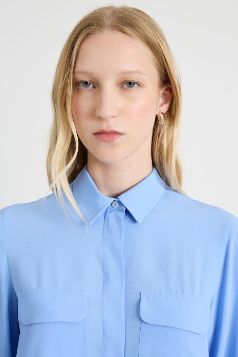 Camicia in crépe con taschini