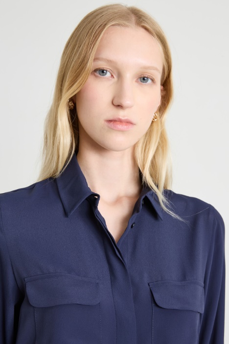 Camicia in crépe con taschini