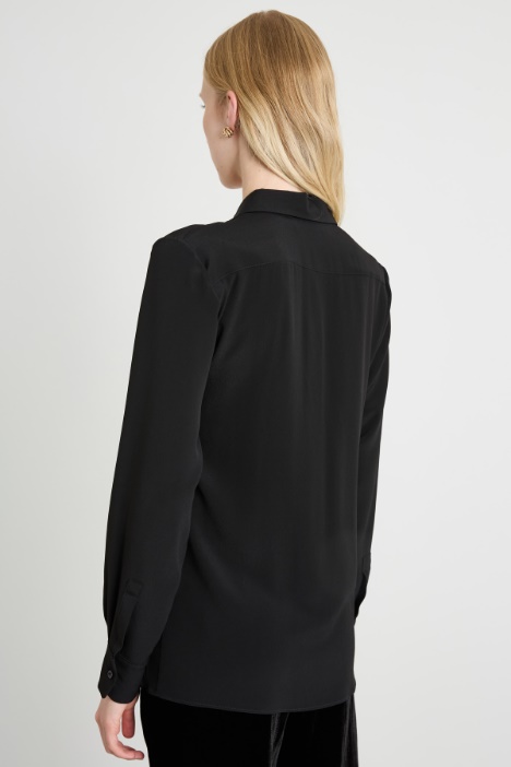 Camicia con accessorio a fiore