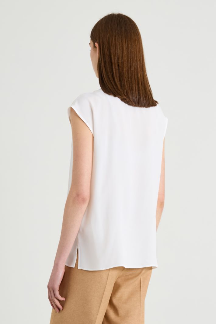 Blusa senza maniche