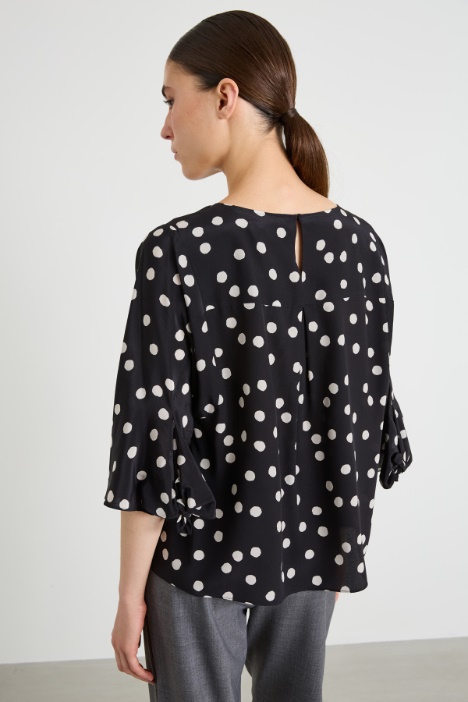Blusa in crêpe de chine