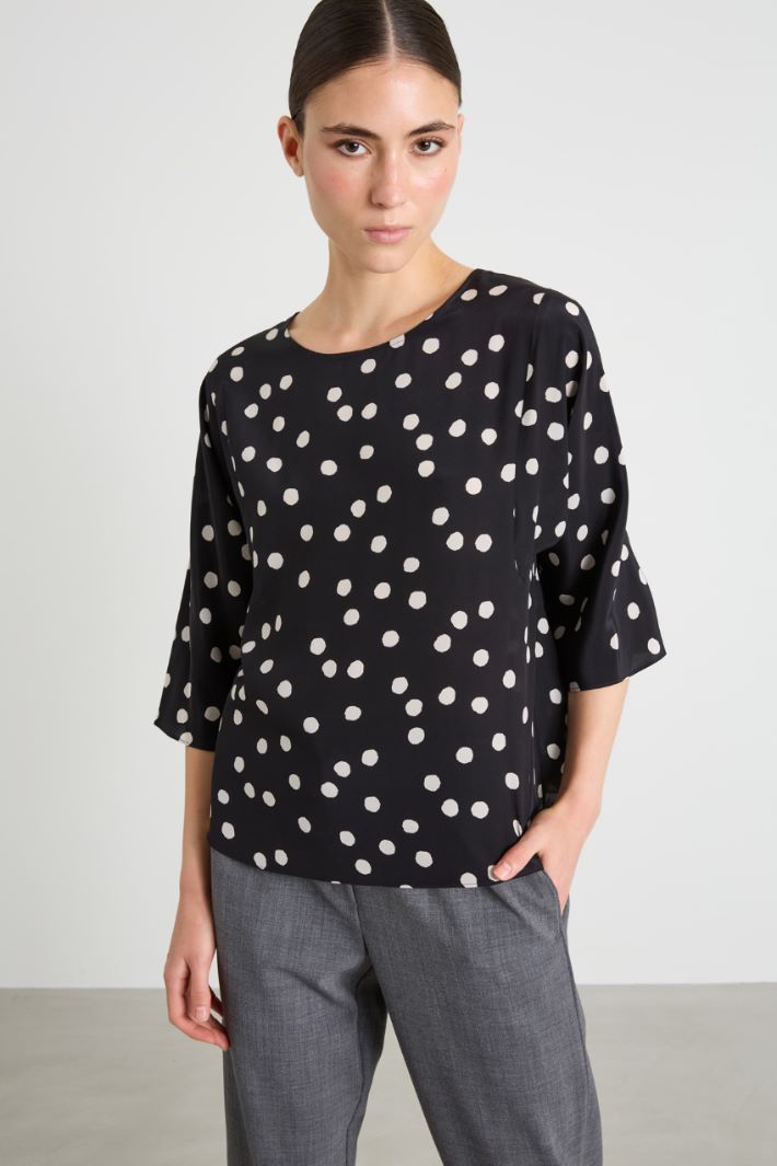 Blusa in crêpe de chine  Intrend