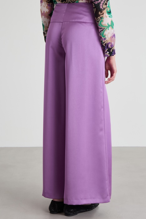 Pantalones anchos con pinzas