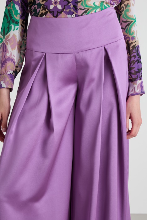 Pantalones anchos con pinzas