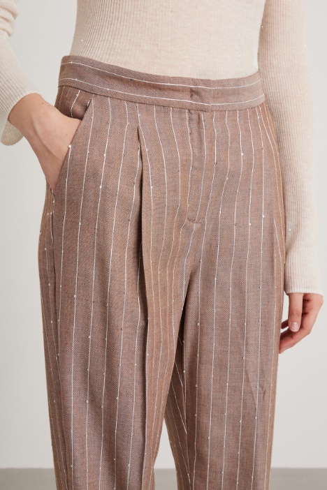 Pantaloni gessati con paillettes