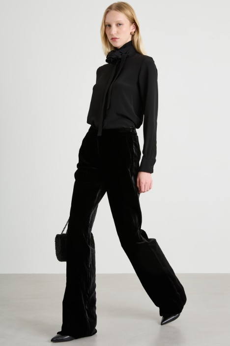 Relaxed-fit chenille trousers Intrend