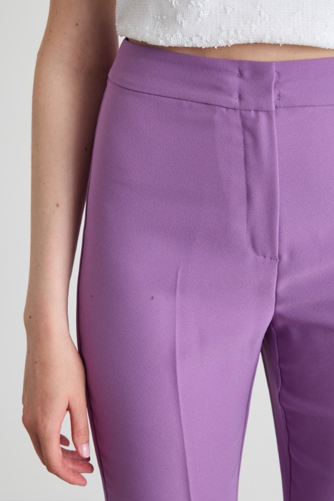 Pantalones acampanados en enver satén