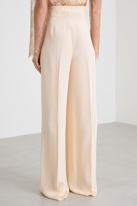 Pantalón en crepé de China