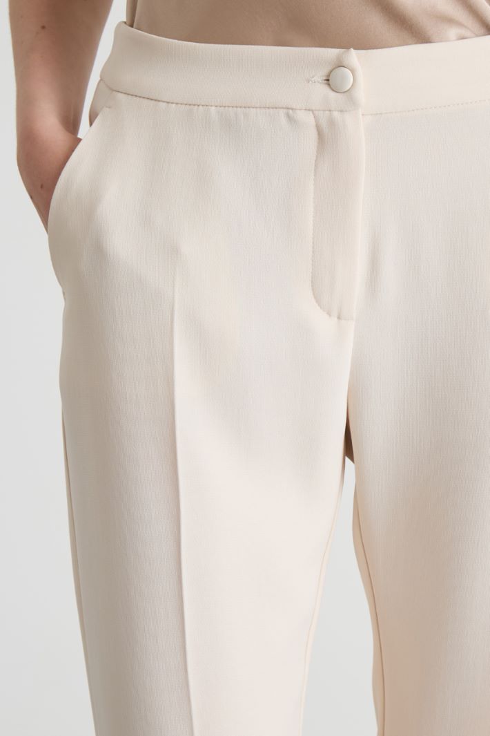 Pantaloni dritti in crépe Intrend - 4