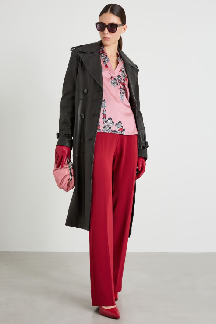 Pantaloni dritti in crépe Intrend