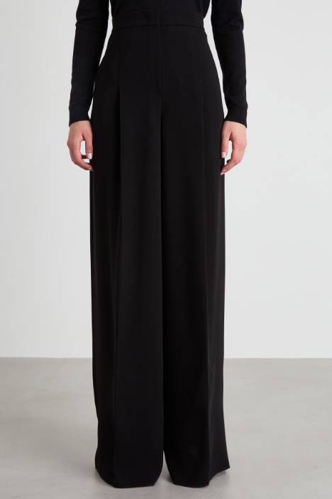 Pantalone largo in cady