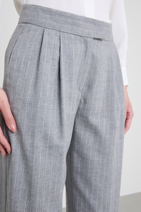 Pantaloni baggy