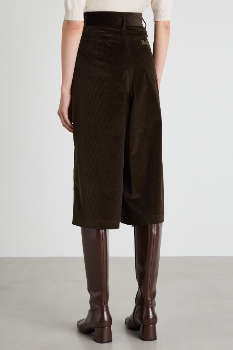 Pantaloni cropped a coste