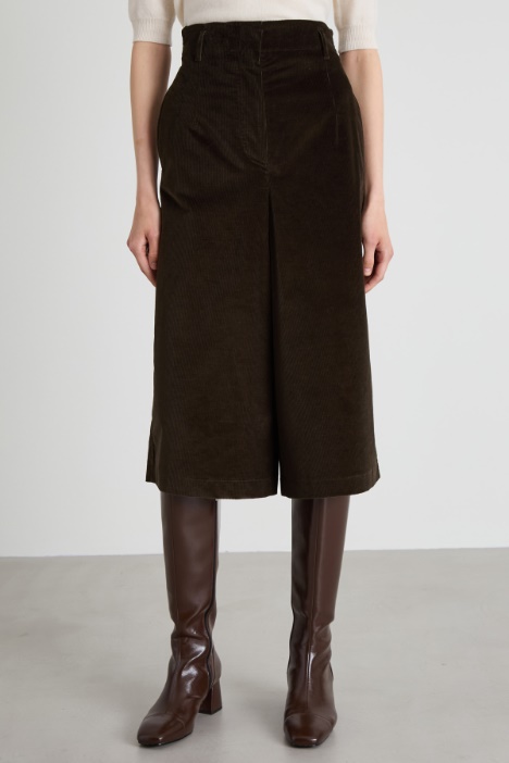 Pantaloni cropped a coste