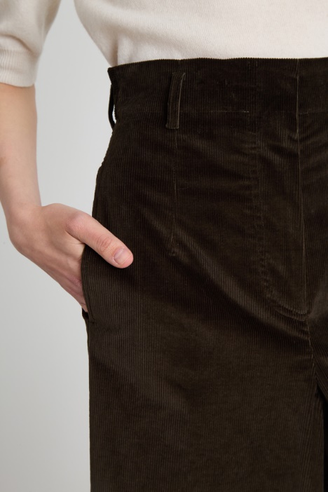 Pantaloni cropped a coste