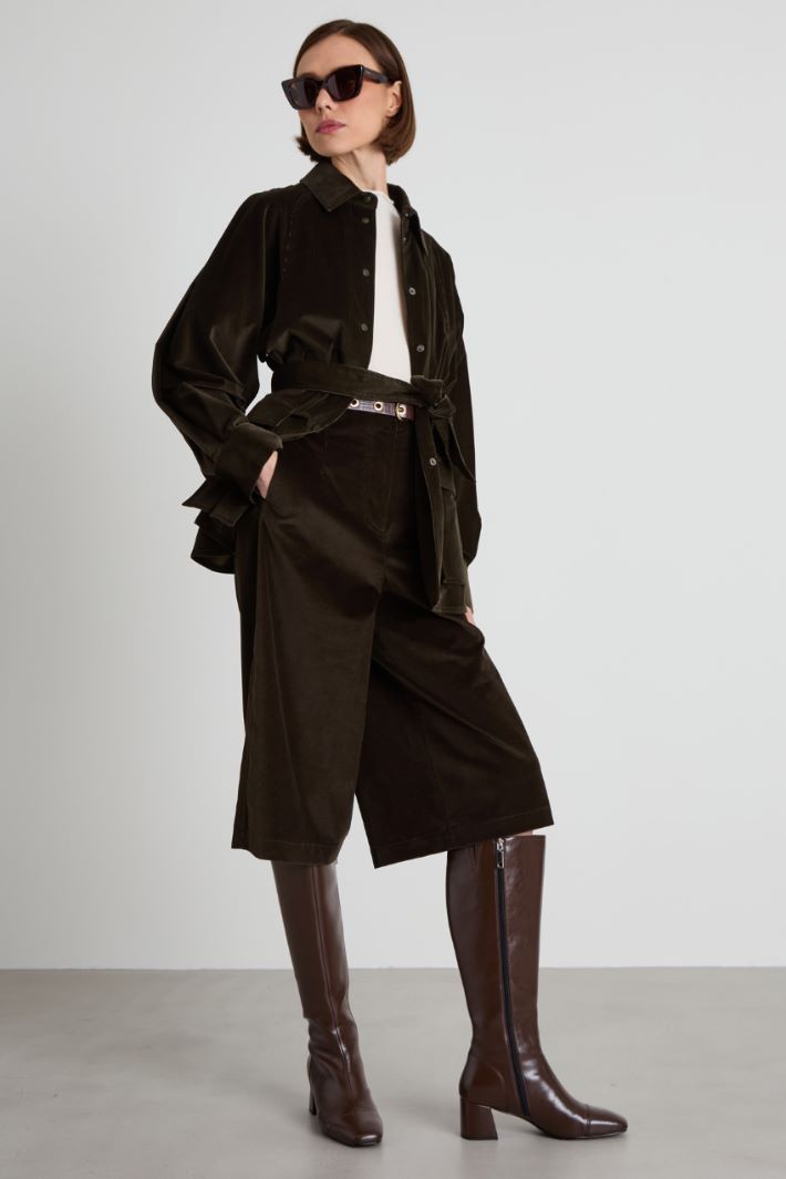 Cropped corduroy trousers Intrend