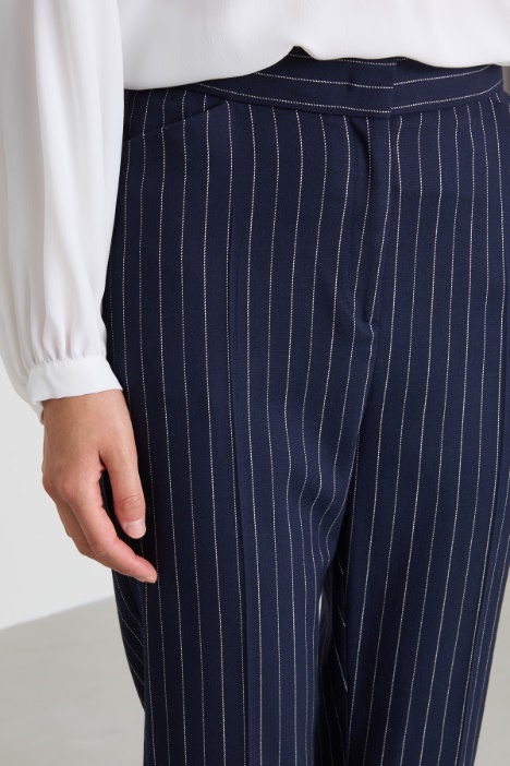 Pantalones con bajo vuelto