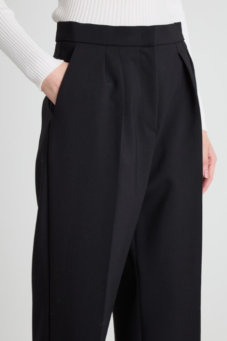 Pantaloni in crépe di lana