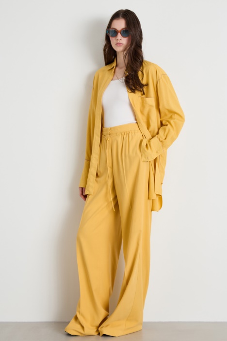 Flowing silk trousers Intrend