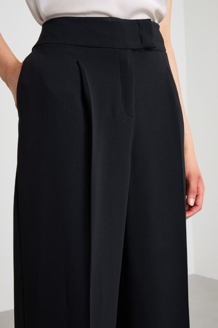 Pantalones anchos y fluidos Intrend - 4