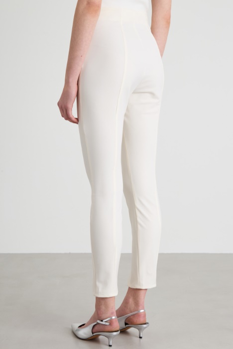 Pantaloni a sigaretta