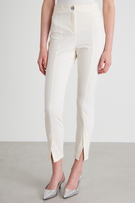 Pantaloni a sigaretta