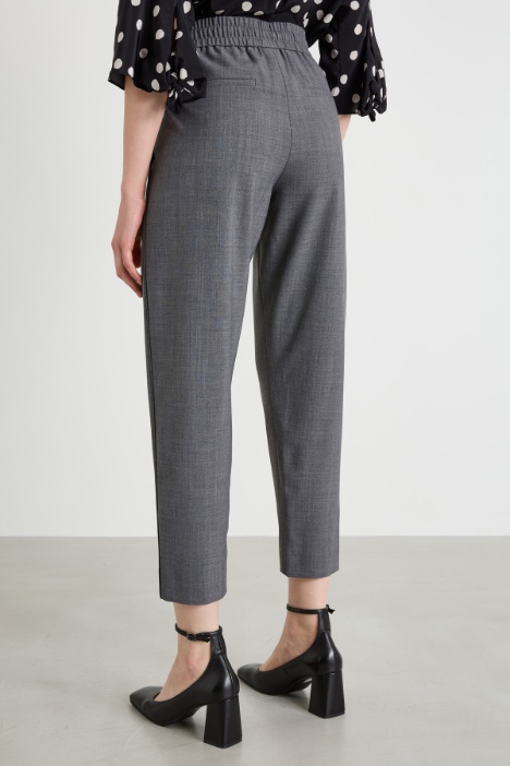 Pantalones anchos de lana.