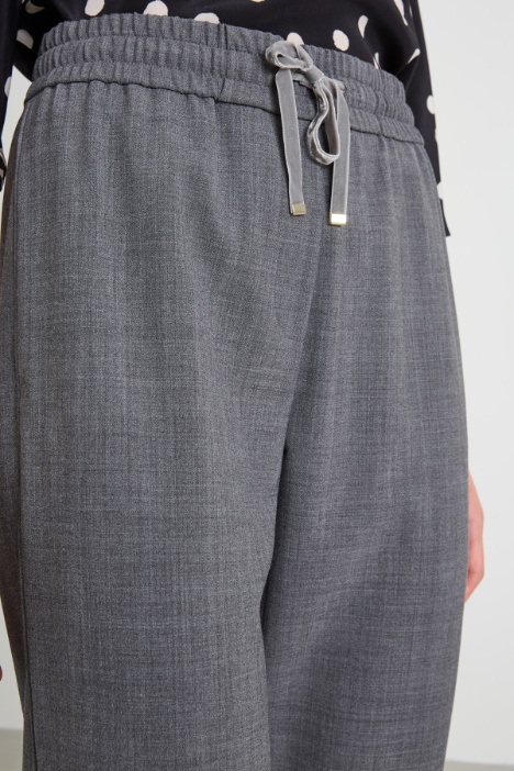 Pantalones anchos de lana.