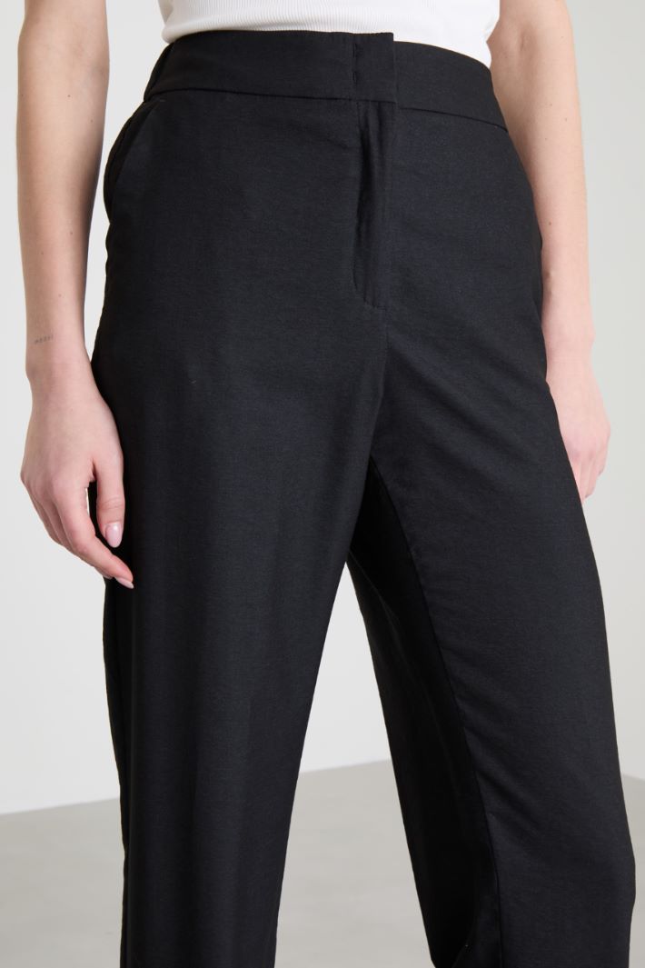 Straight-leg trousers with turn-up Intrend - 4