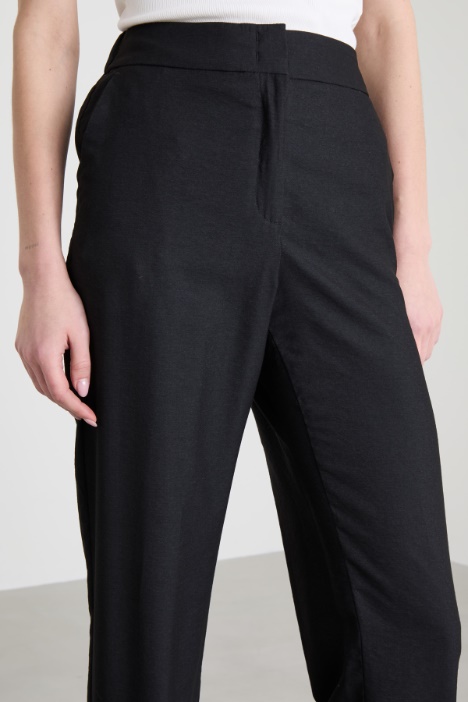 Pantaloni dritti con risvolto