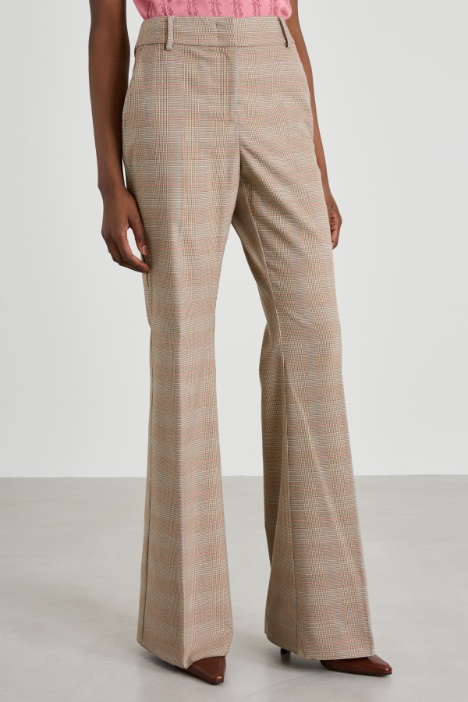 Pantalones de corte acampanado